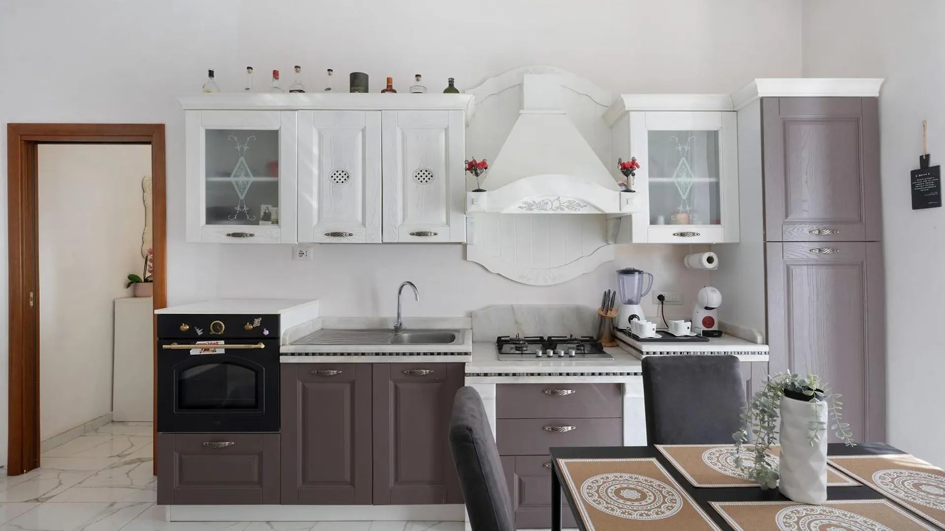 Apartment Whiteandblacknapoli