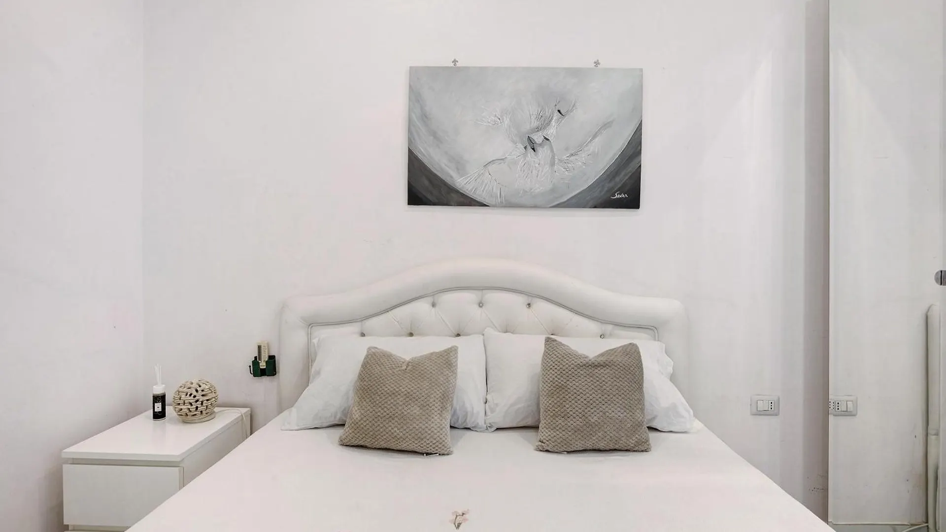 Apartment Whiteandblacknapoli