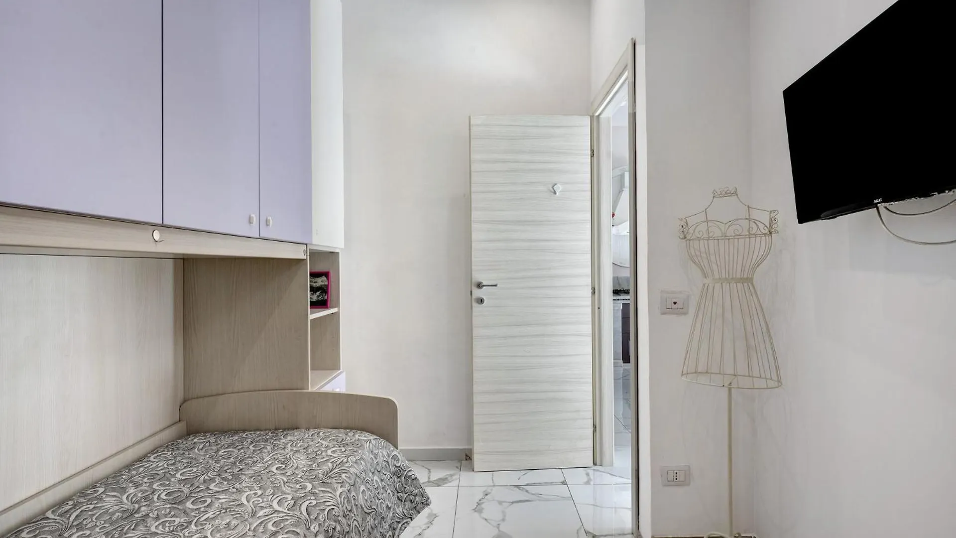 Whiteandblacknapoli Apartman Nápoly